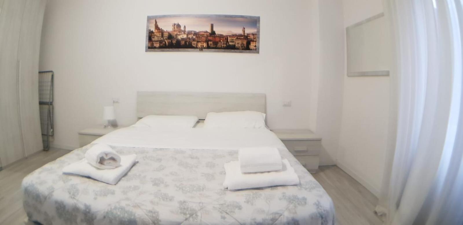 Station'S Apartments Bergamo Luaran gambar